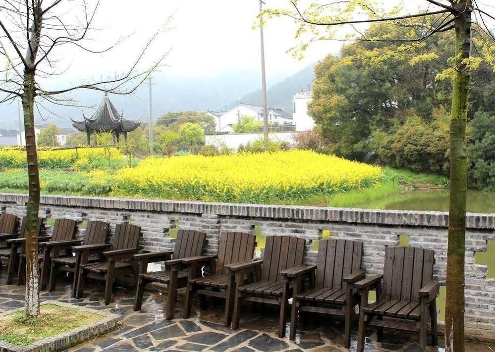 Suzhou Greendoor Resort Hotel Bagian luar foto